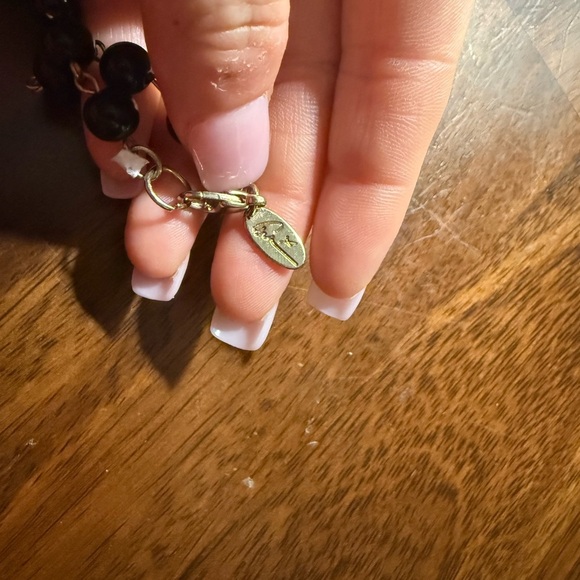 Beautiful vintage  Black and Gold Beaded Necklace - Picture 4 of 5